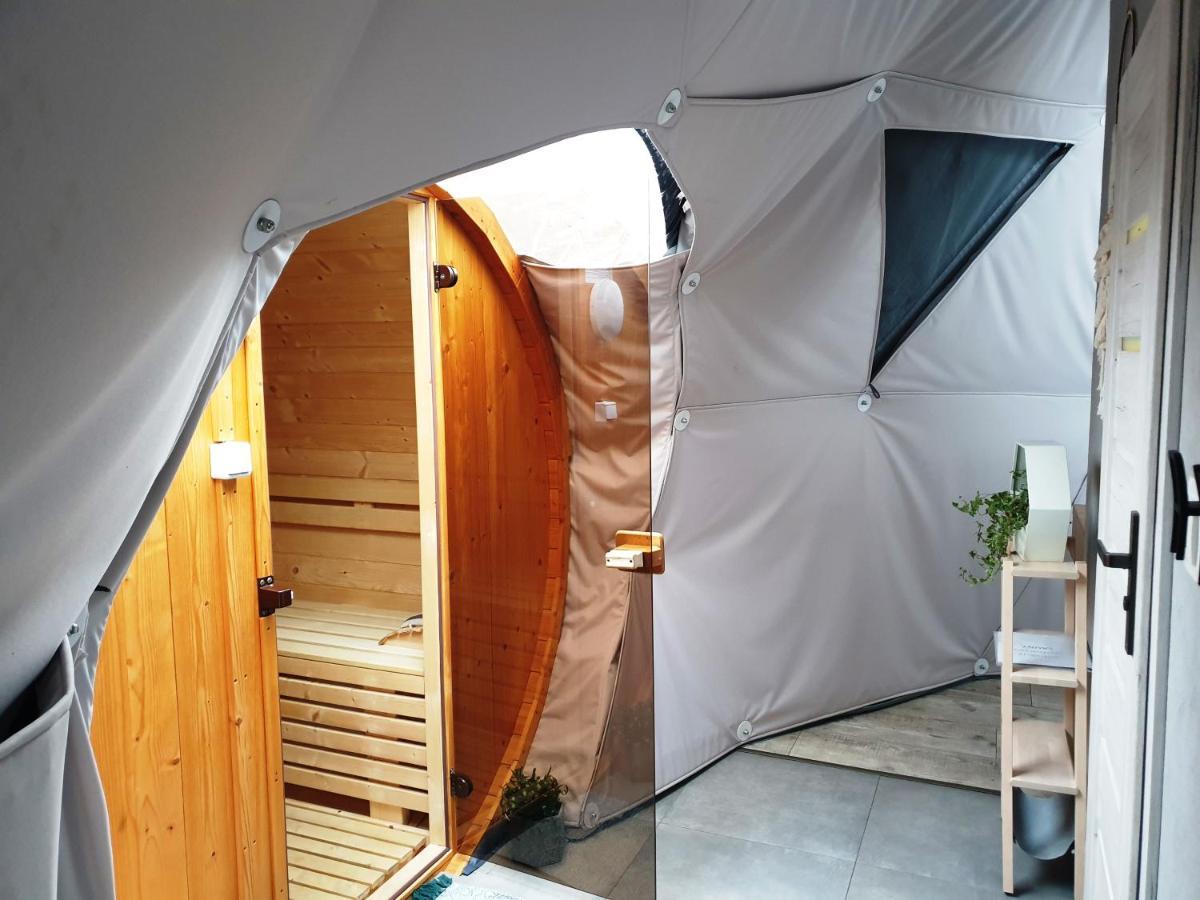 Podniebny Glamping Hotell Borsk Eksteriør bilde